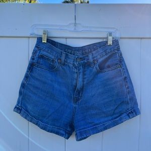 American Eagle Mom Short